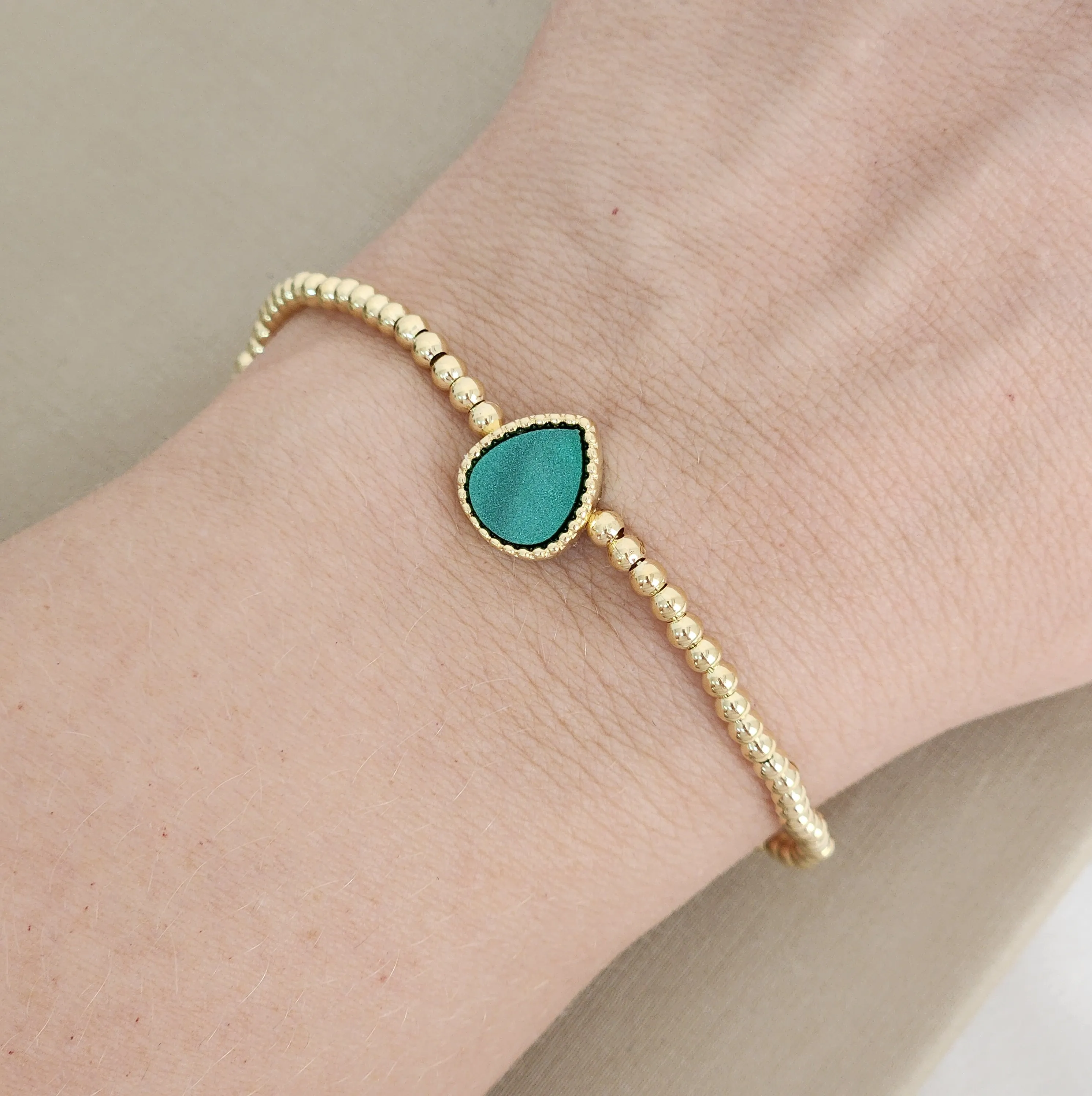 Pulseira Gota Madrepérola Verde banhada Ouro 18k