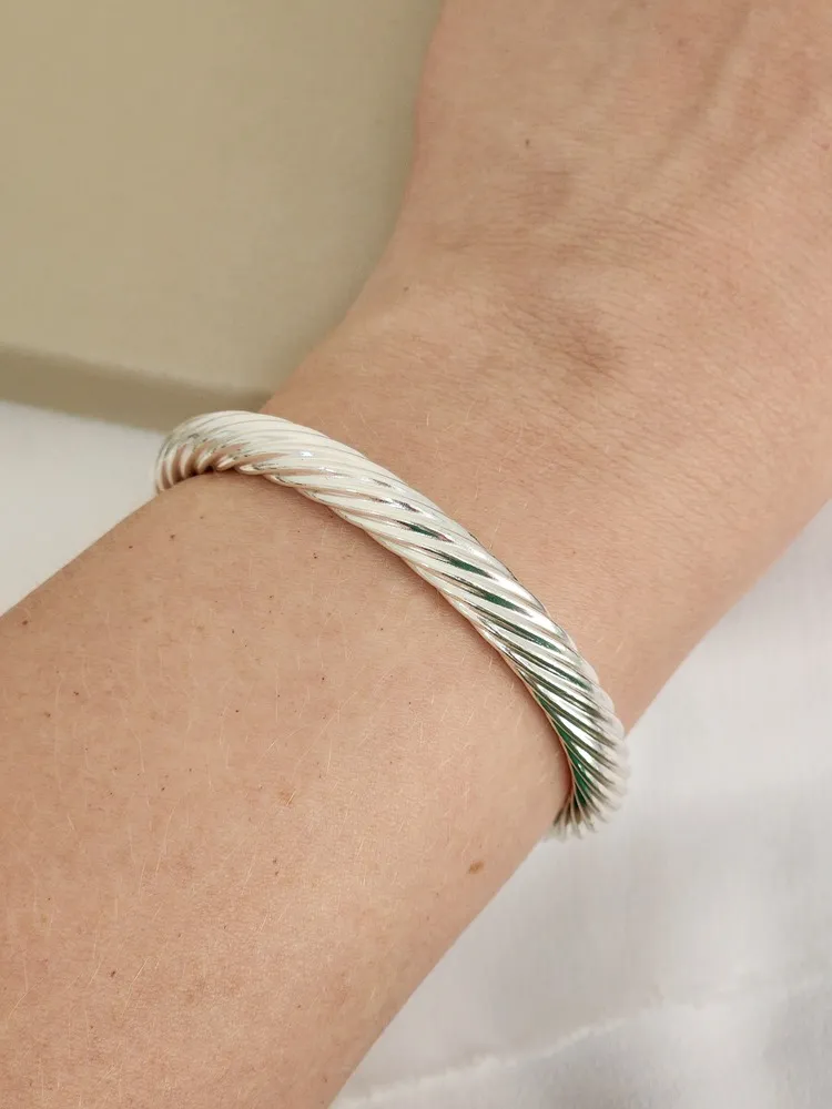 Bracelete Trabalhado Metal banhado Prata