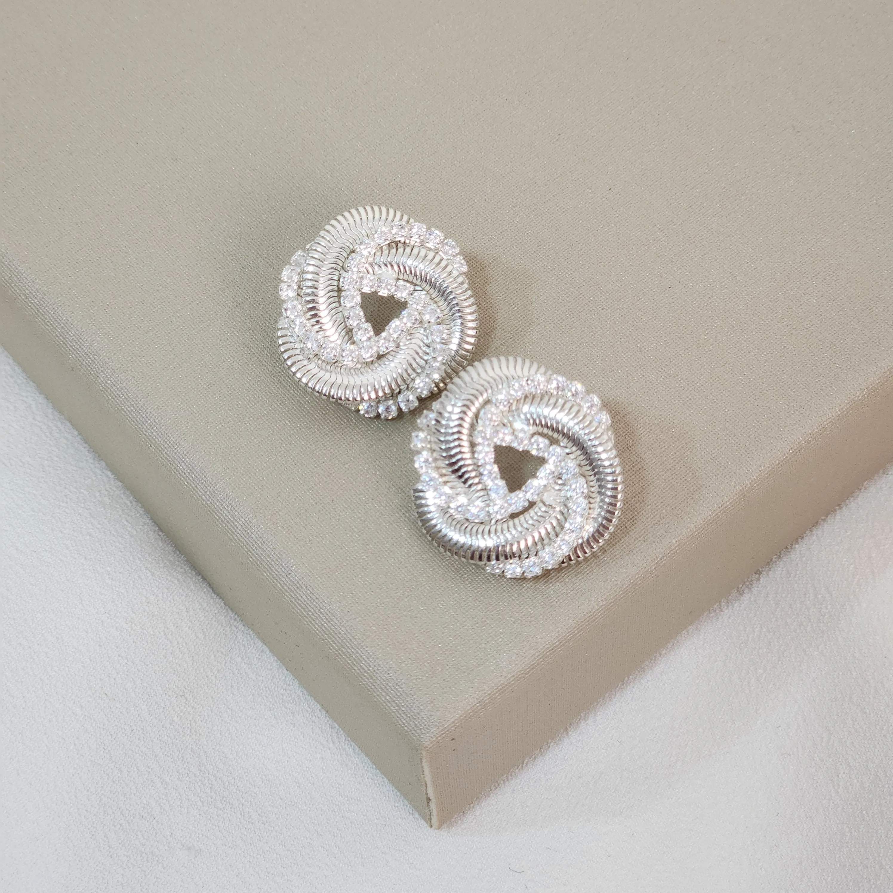 Brinco metal zirconia