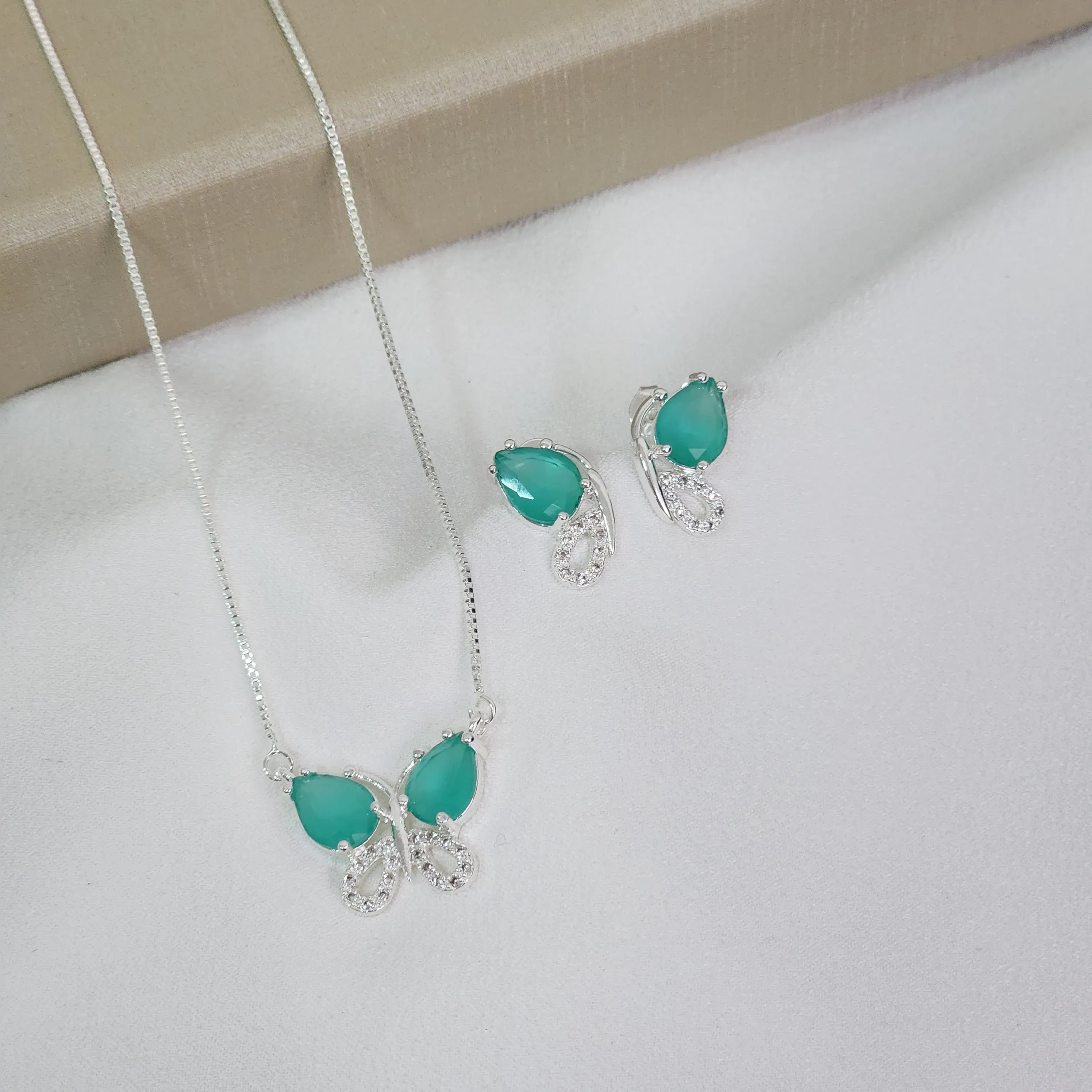 Conjunto Borboleta Zircônia