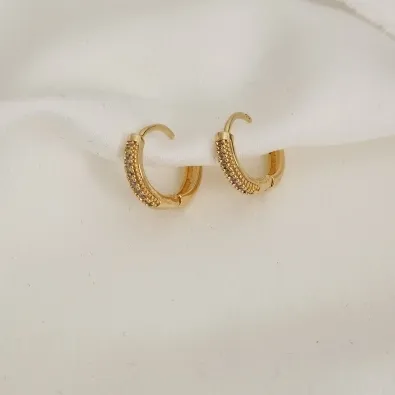 ARGOLA CRAVEJADO COM MICROZIRCÔNIA