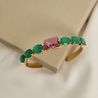 BRACELETE COM PEDRA
