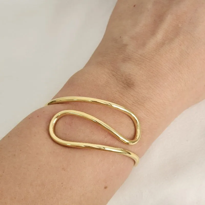 Bracelete Distorcido banhado Ouro 18k