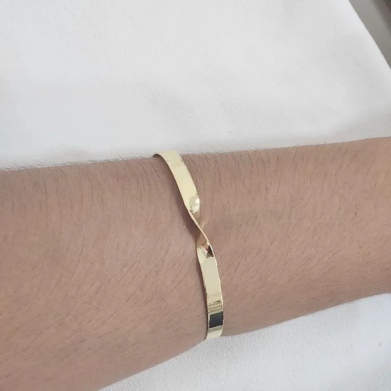 Bracelete Torcido Metal