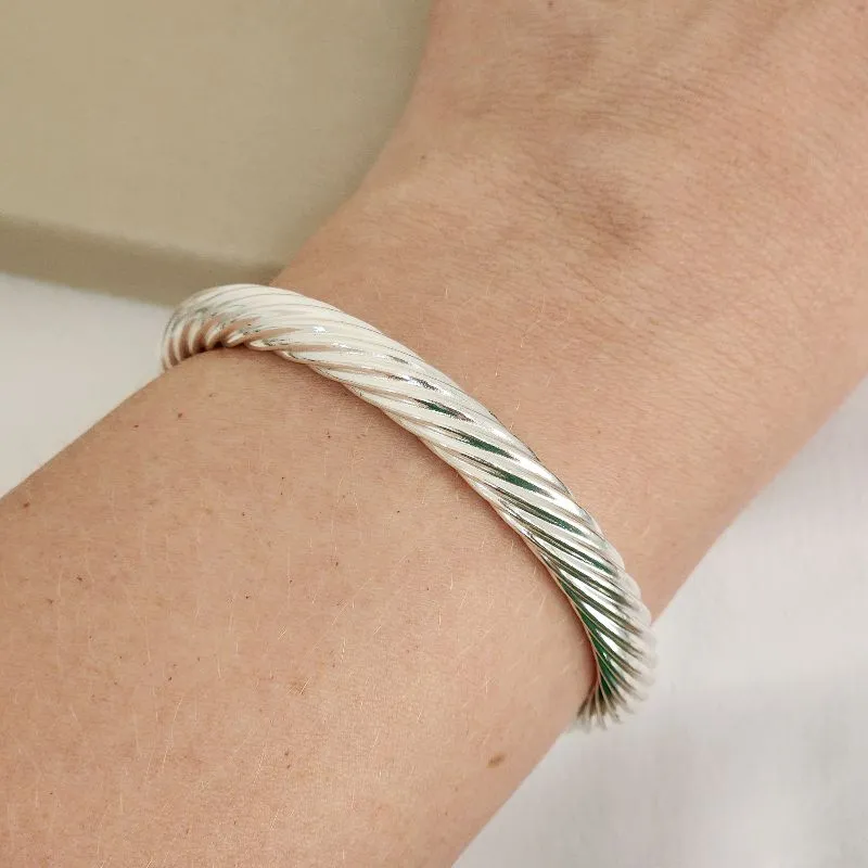 Bracelete Trabalhado Metal banhado Prata
