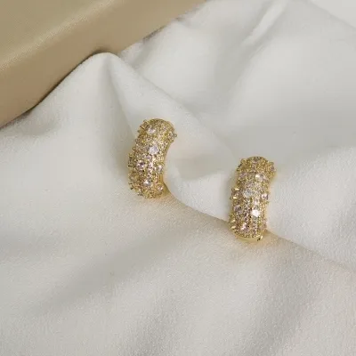 Brinco Argola Click Cravejado Micro Zircônia Banhado a Ouro 18k