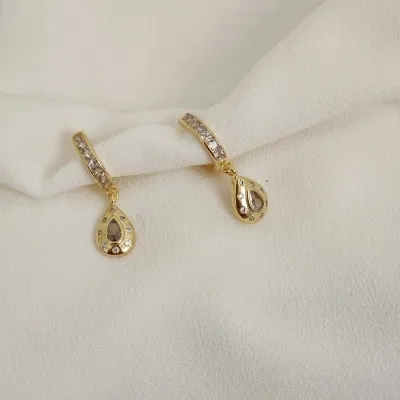 Brinco Argola Cravejada Pingente Gota Zircônia banhado Ouro 18k