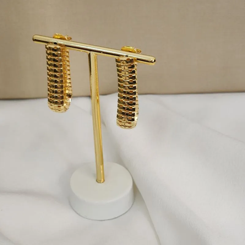 Brinco Corrente Trabalhada Detalhe Feixo banhado Ouro 18k