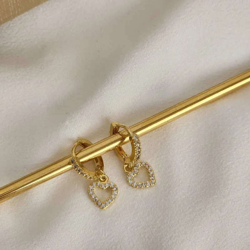 Brinco de argola zircônia