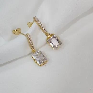 BRINCO DE ZIRCONIA