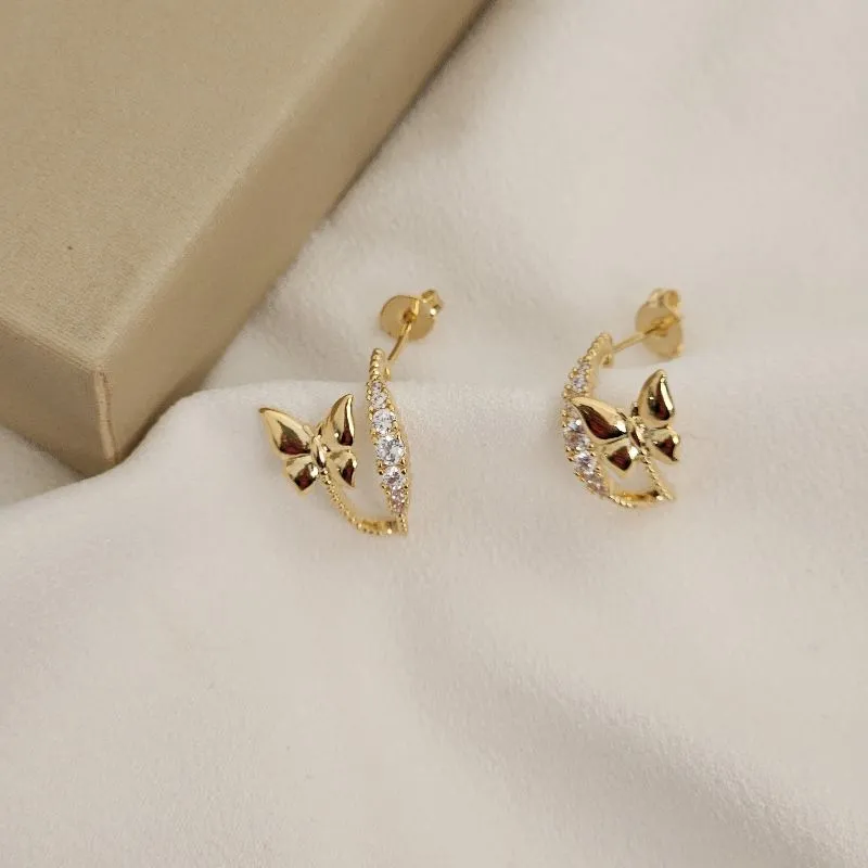 Brinco Delicado Borboleta Cravejado Zircônia banhado Ouro 18k