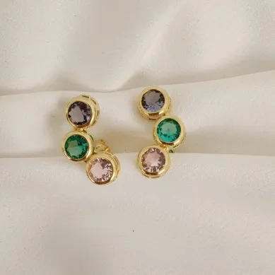 BRINCO EARCUFF DE ZIRCONIA