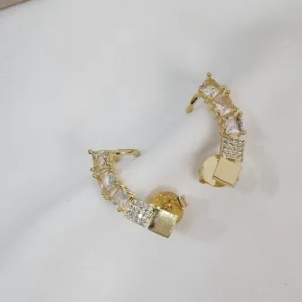 BRINCO EARCUFF DE  ZIRCONIA