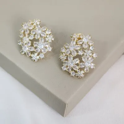 Brinco Flores Cravejado Zircônia Banhado a Ouro 18K