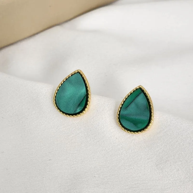 Brinco Gota Madrepérola Verde banhado Ouro 18k