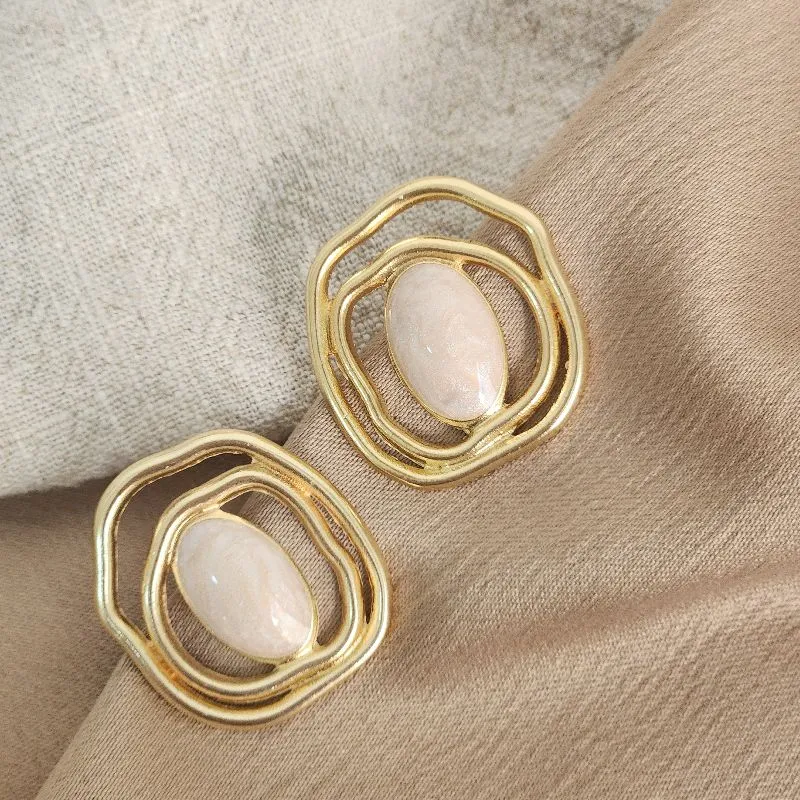 Brinco Orgânico Esmaltado Nude banhado Ouro 18k