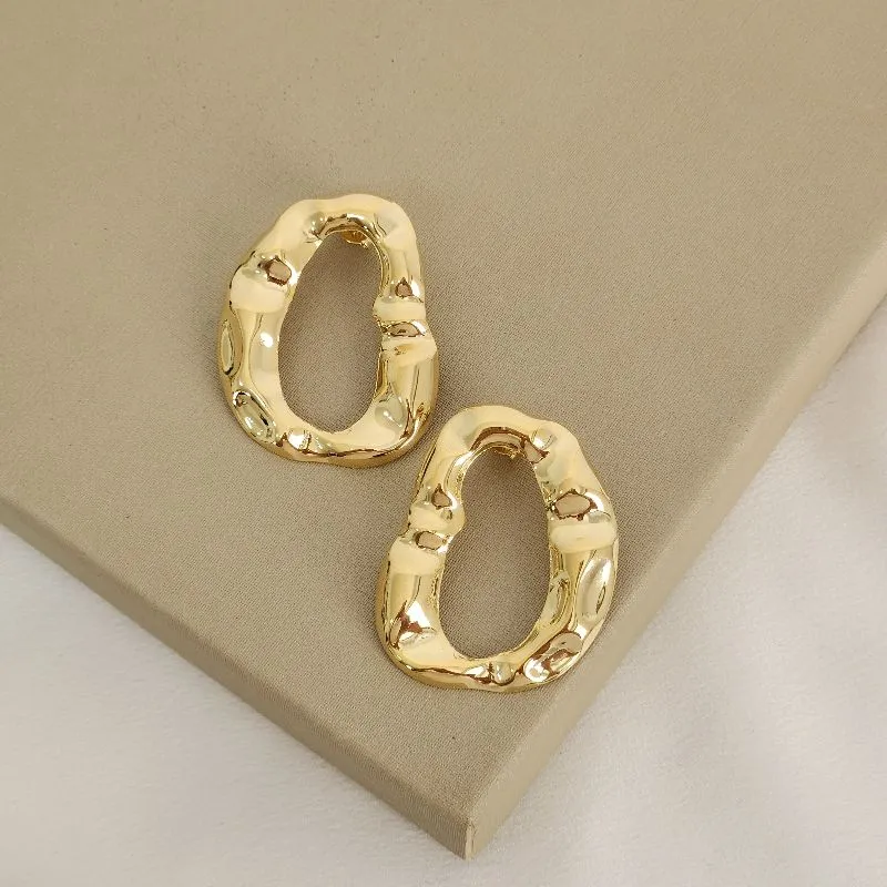 Brinco Orgânico Geométrico banhado Ouro 18k