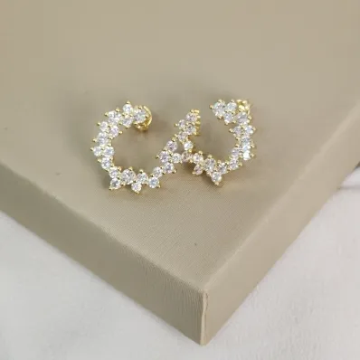 Brinco redondo pequeno com cristais de zirconia - ouro 18k