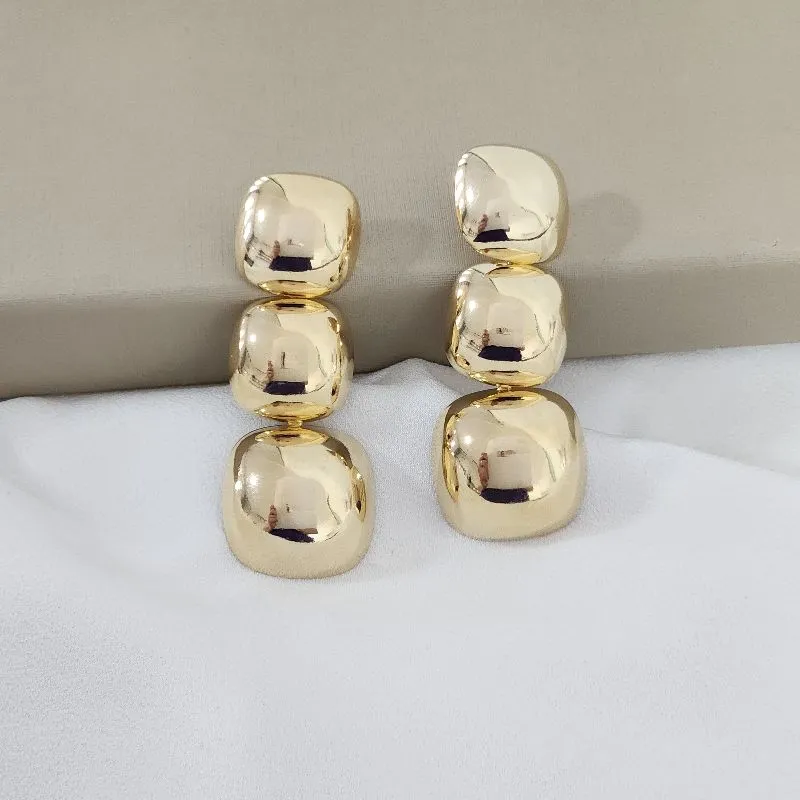 Brinco Triplo Metal banhado Ouro 18k