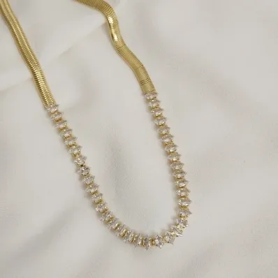 Choker Corrente Maleável Zircônia Navete banhado Ouro 18k