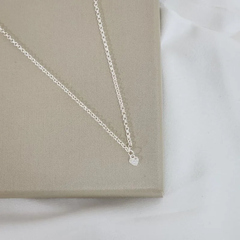 Colar Choker Delicado Coração Zircônia banhado Prata