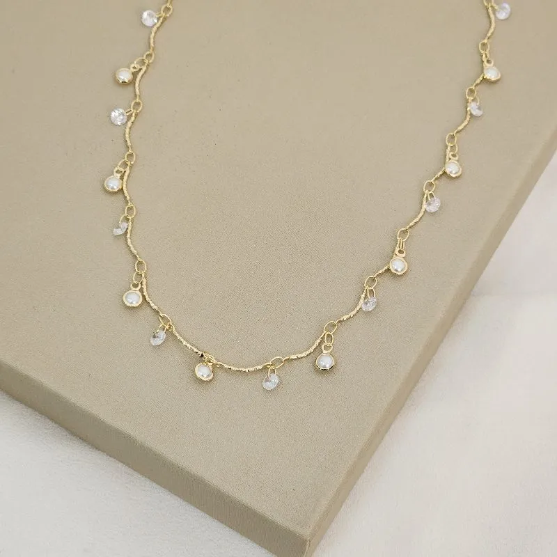 Colar Delicado Choker Pérola com Zircônia banhado Ouro 18k