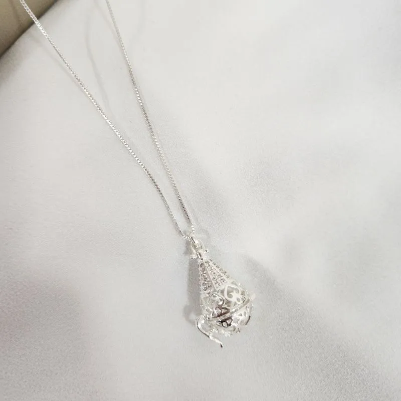 COLAR DIFUSOR BANHADO NO PRATA CRAVEJADO COM ZIRCÔNIA