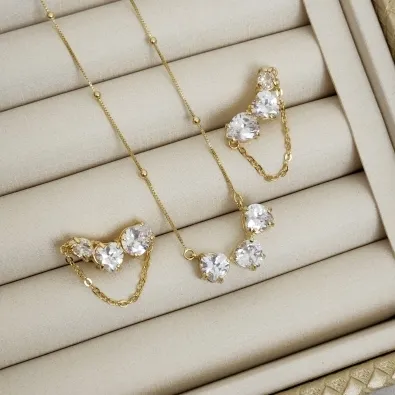 CONJUNTO EARCUFF CORAÇÃO