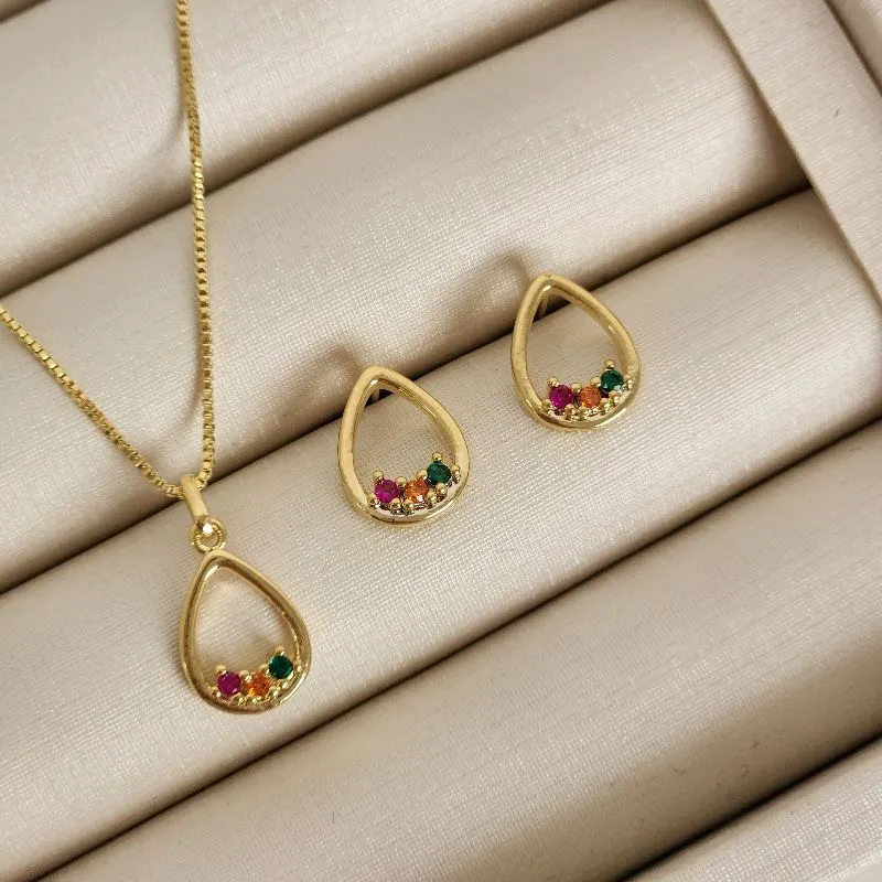 CONJUNTO GOTA VAZADA ZIRCÔNIA