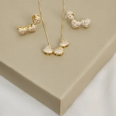 CONJUNTO TRÊS CORAÇÕES CRAVEJADO COM ZIRCÔNIA