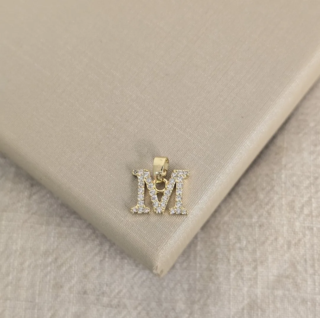 Pingente Letra Zircônia banhado Ouro 18k