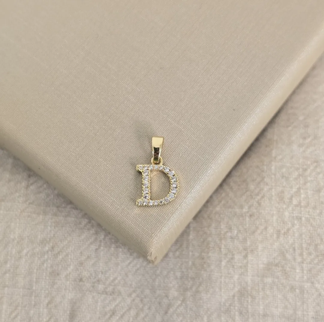 Pingente Letra Zircônia banhado Ouro 18k