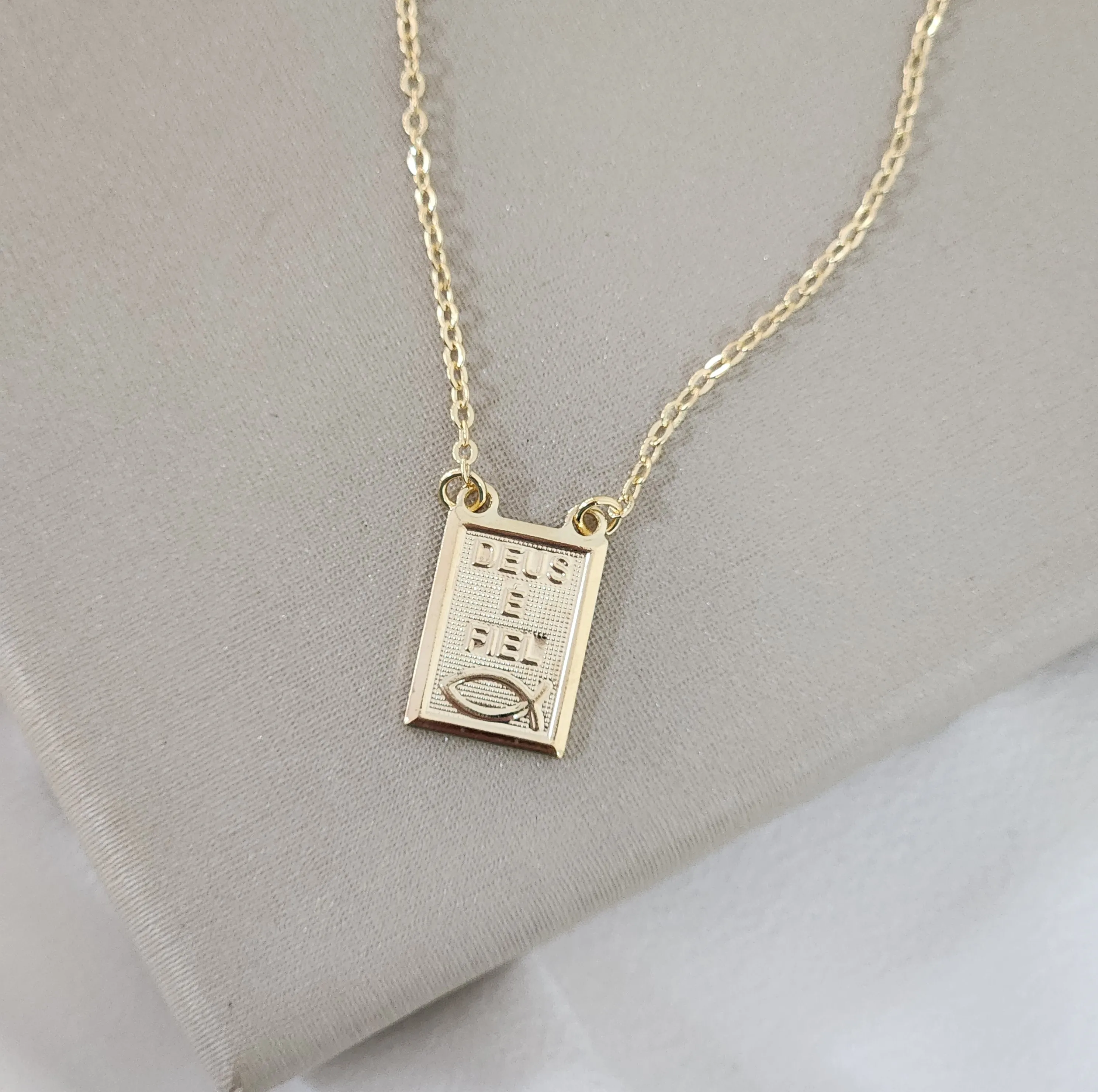 Pulseira Metal Espirito Santo I Deus é Fiel