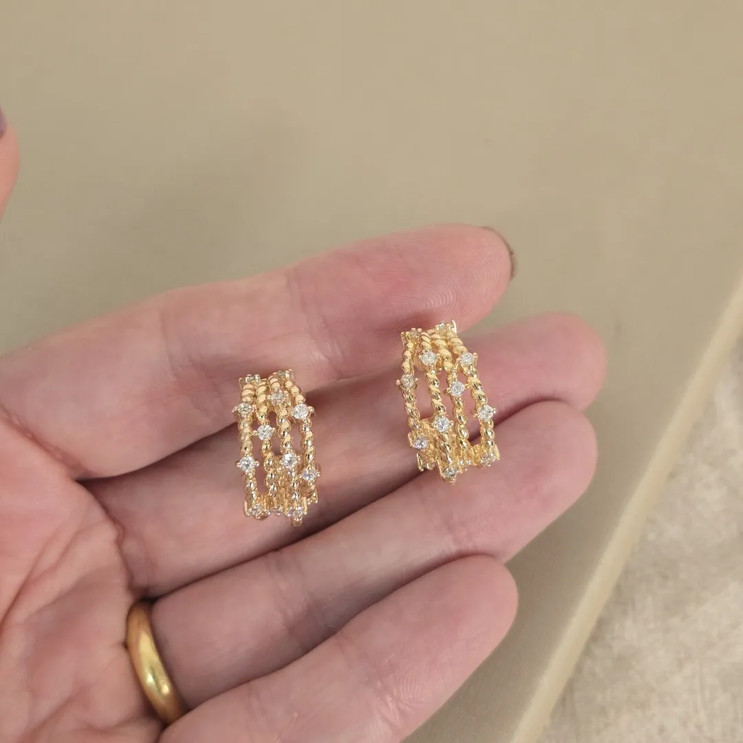 Brinco Trabalhado Detalhes Zirconia