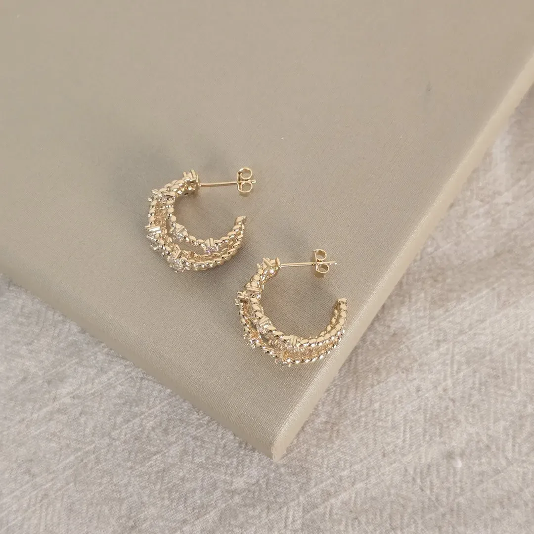 Brinco Trabalhado Detalhes Zirconia