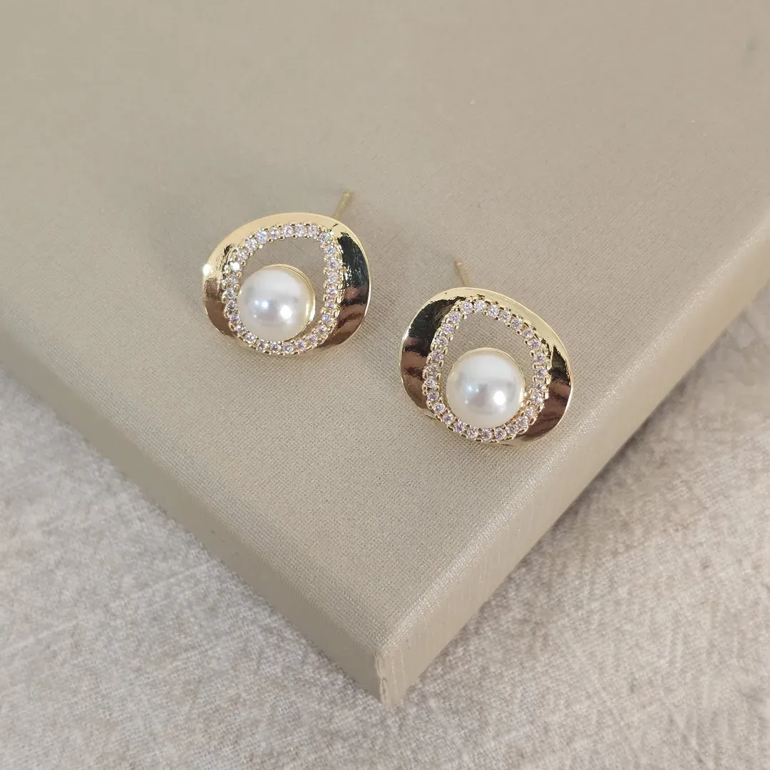 Brinco Zirconia com Perola