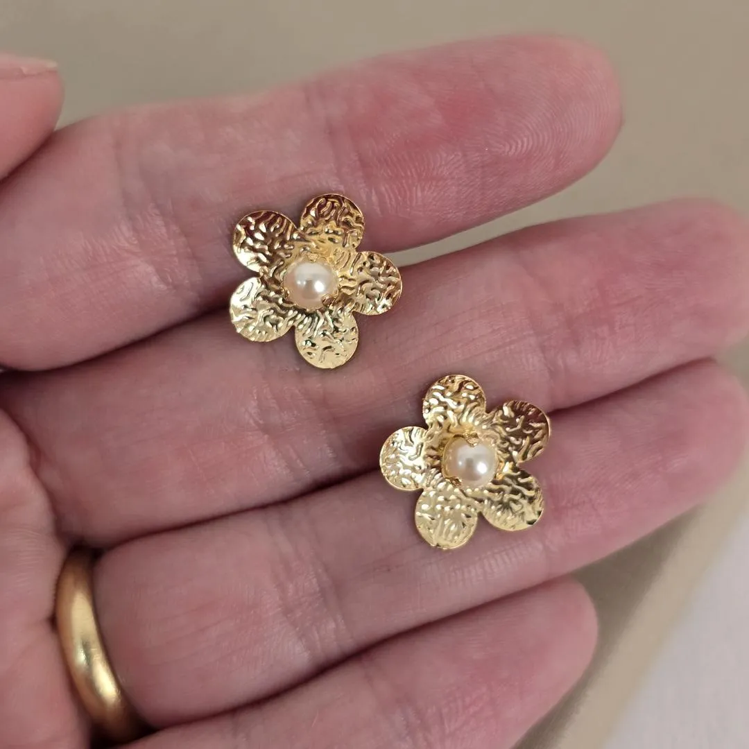 Brinco Flor com Perola