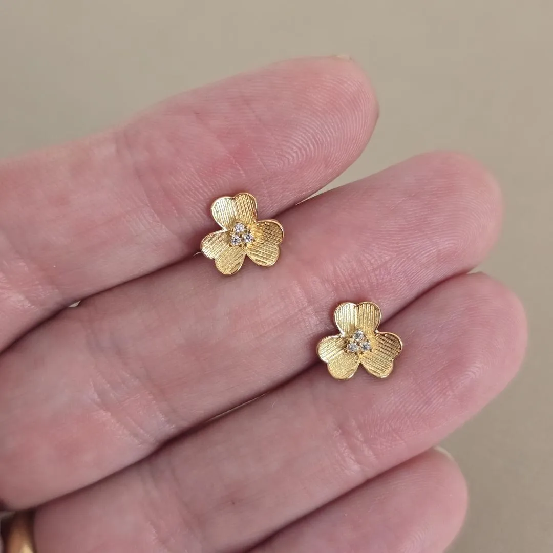 Brinco Flor Delicado
