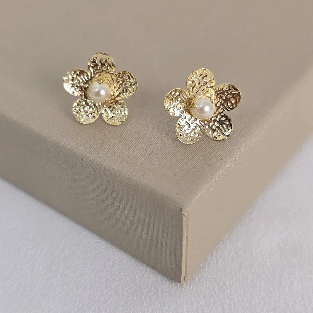 Brinco Flor com Perola