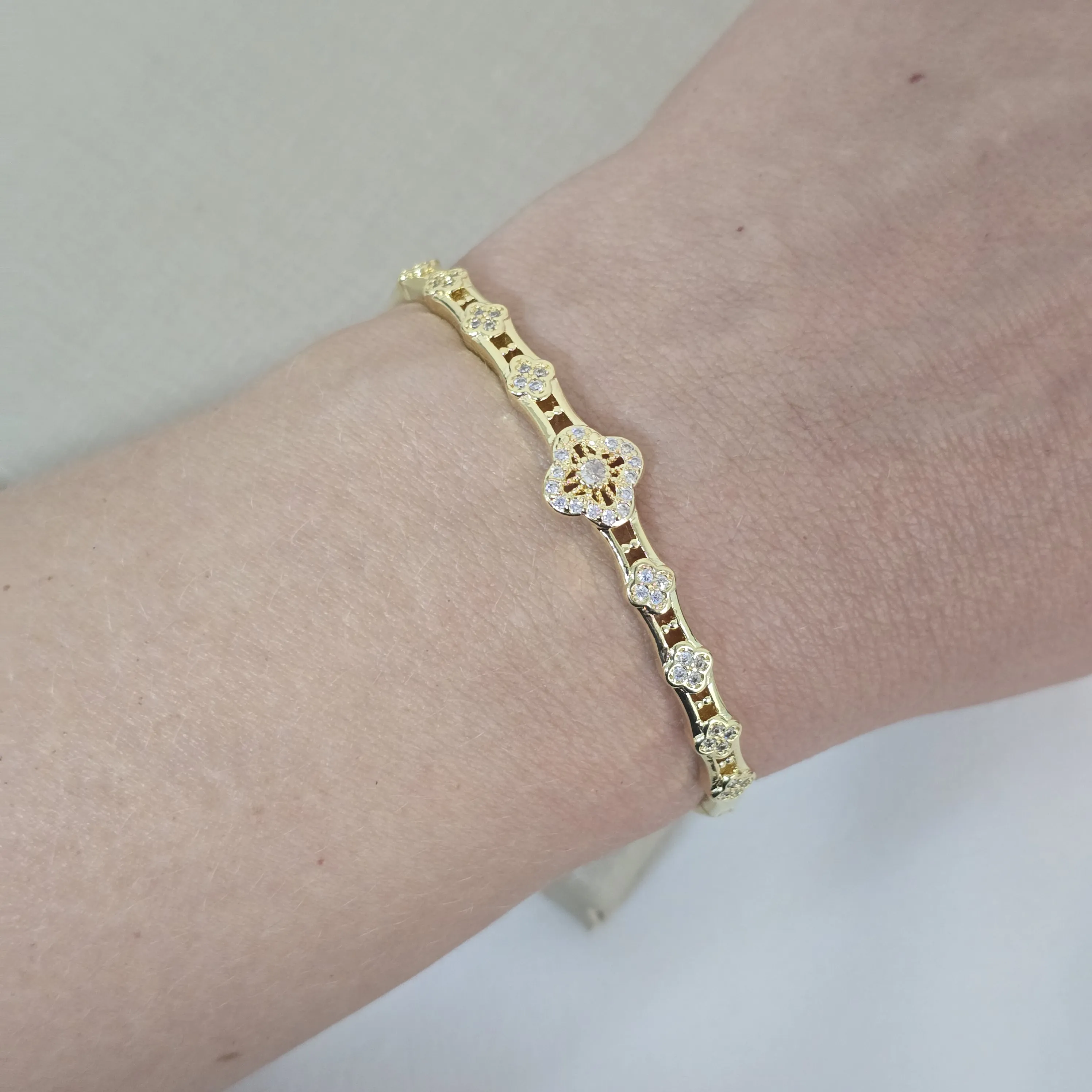 Bracelete Delicado Van Cleef Zircônia