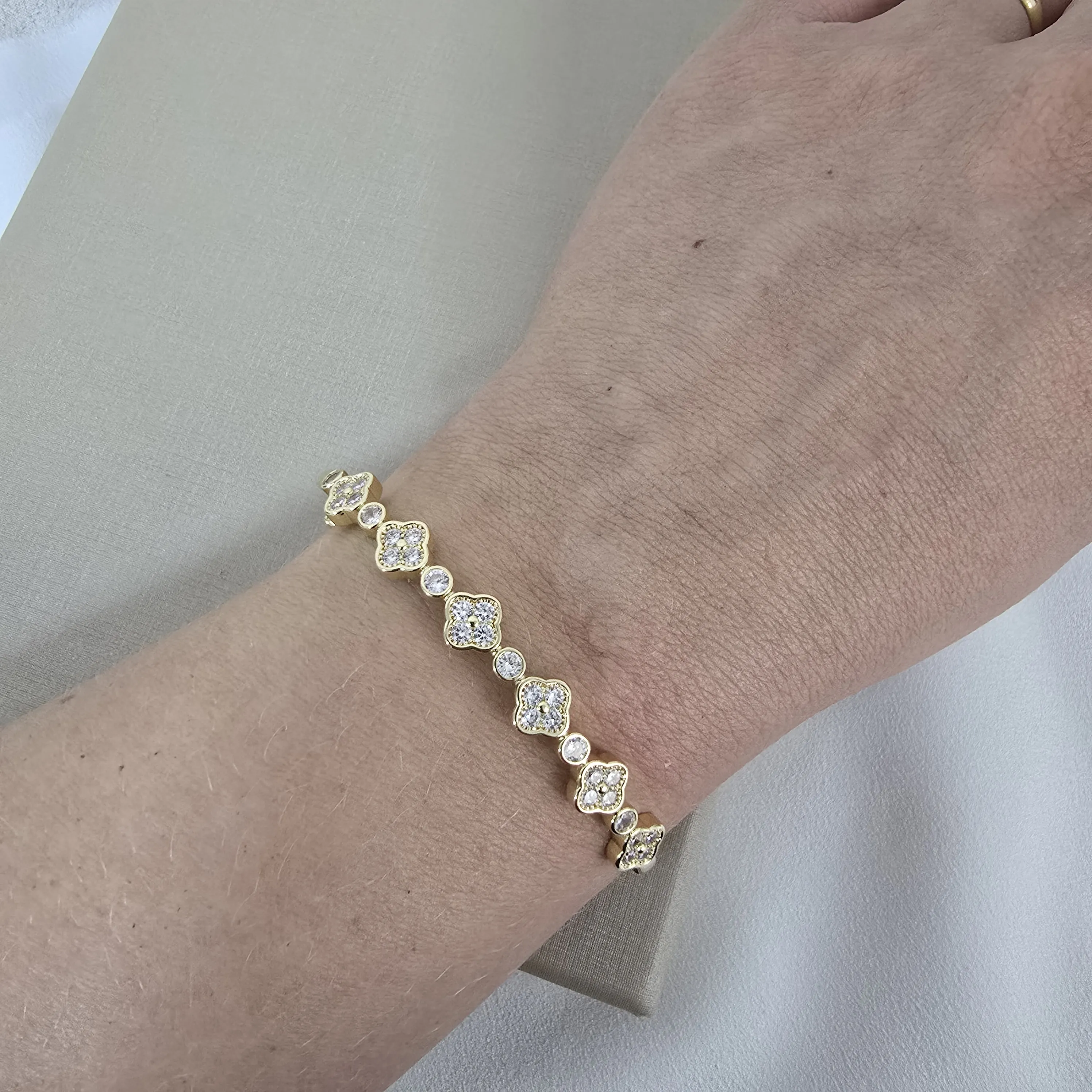 Bracelete Delicado Van Cleef Zircônia
