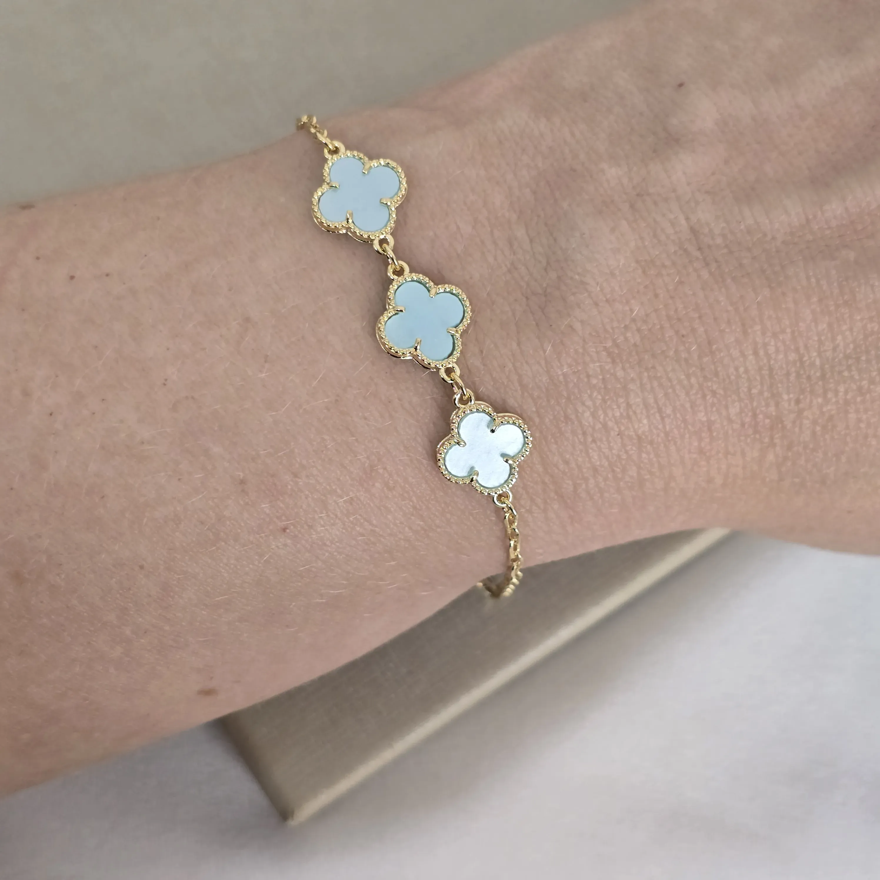 Pulseira Van Cleef Delicada banhada Ouro 18k
