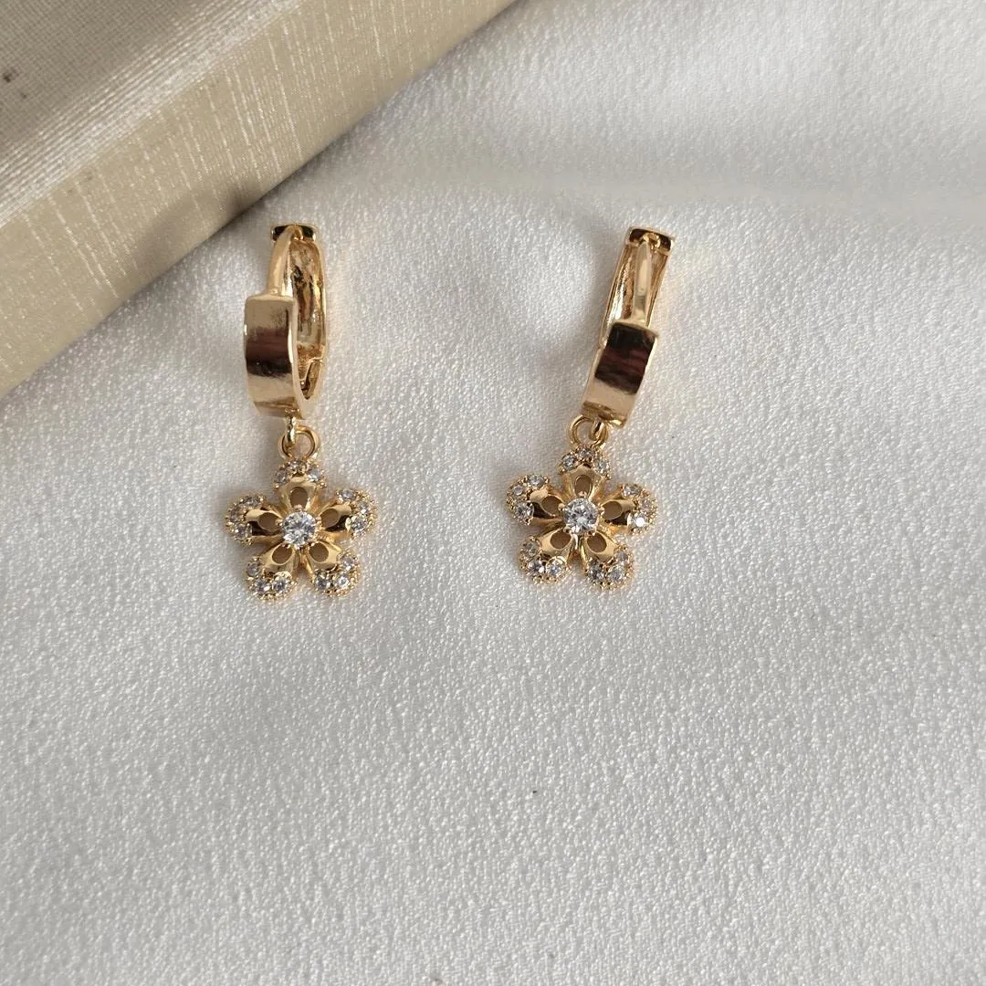 Argola Zirconia Flor