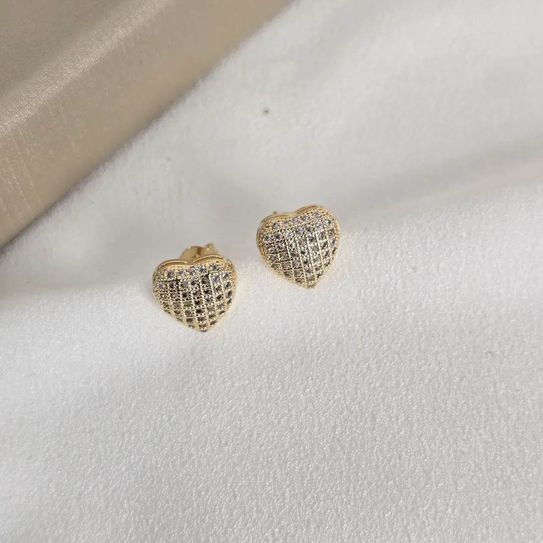 Brinco Pequeno Zirconia  Coração