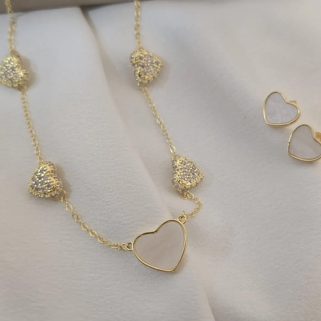 Conjunto Delicado Corações Vancleef e Zircônia