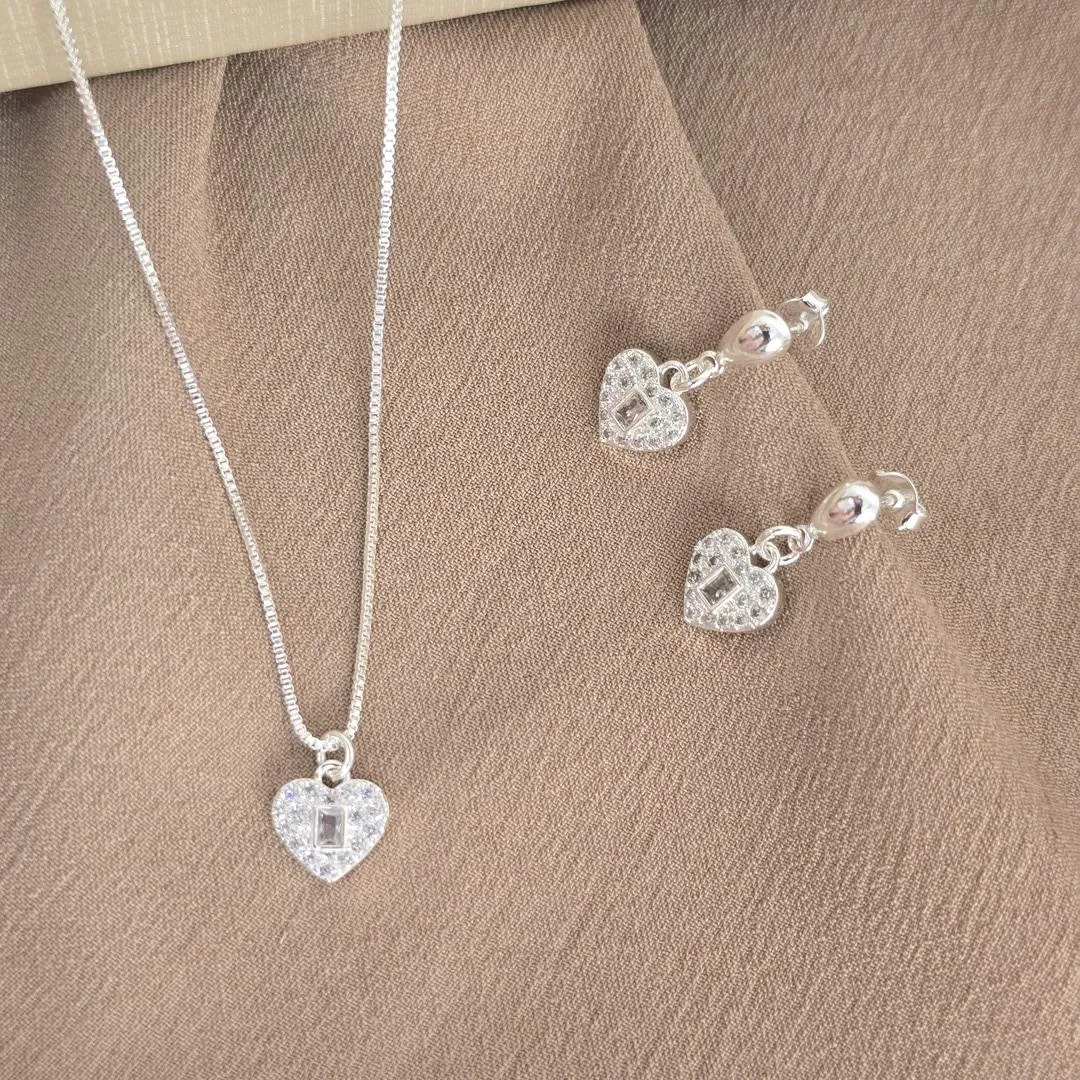 Conjunto Zircônia Coração Delicado