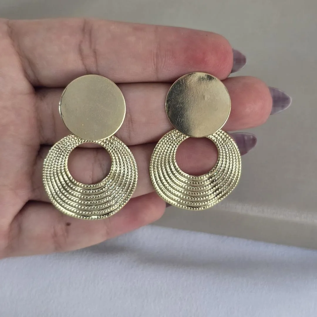 Brinco Circular Vazado