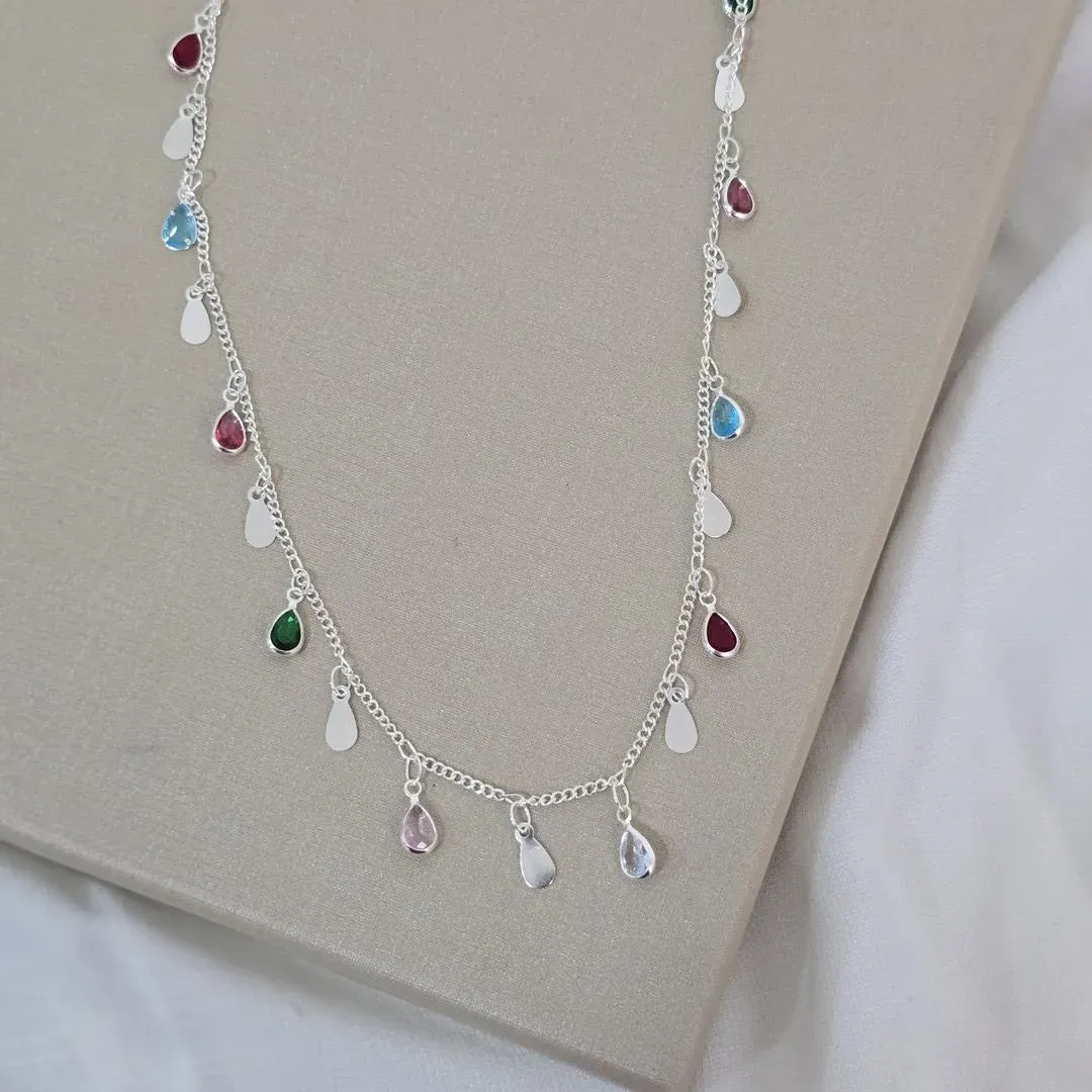 Colar Choker Delicado com Cristal Colorido
