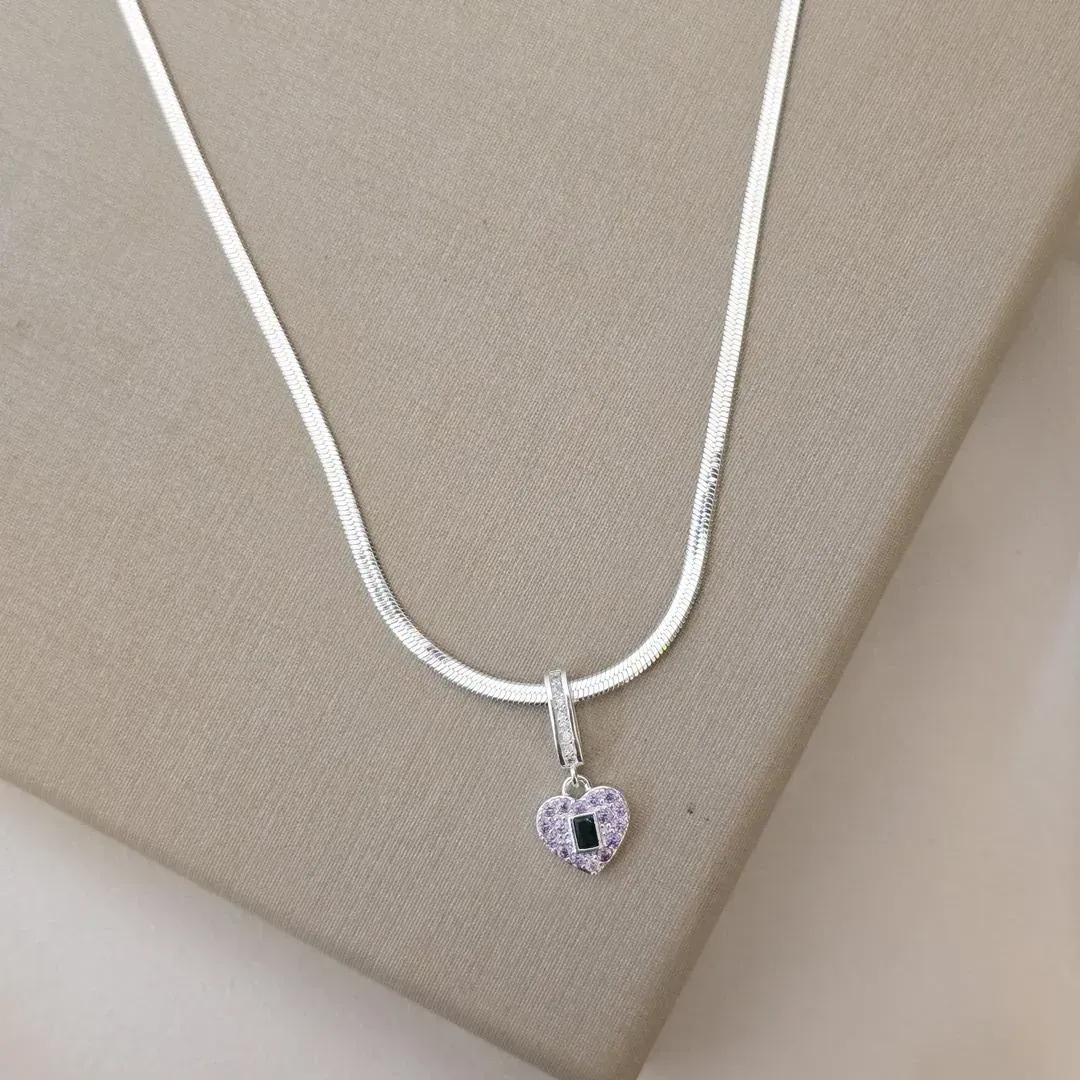 Colar Choker Fita Pingente Coração Zircônia