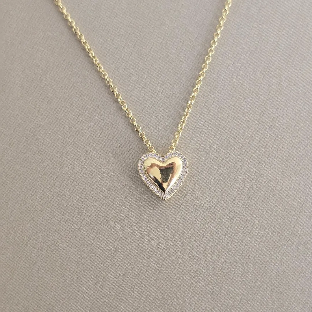 Colar Coração Liso com Detalhes Zircônia